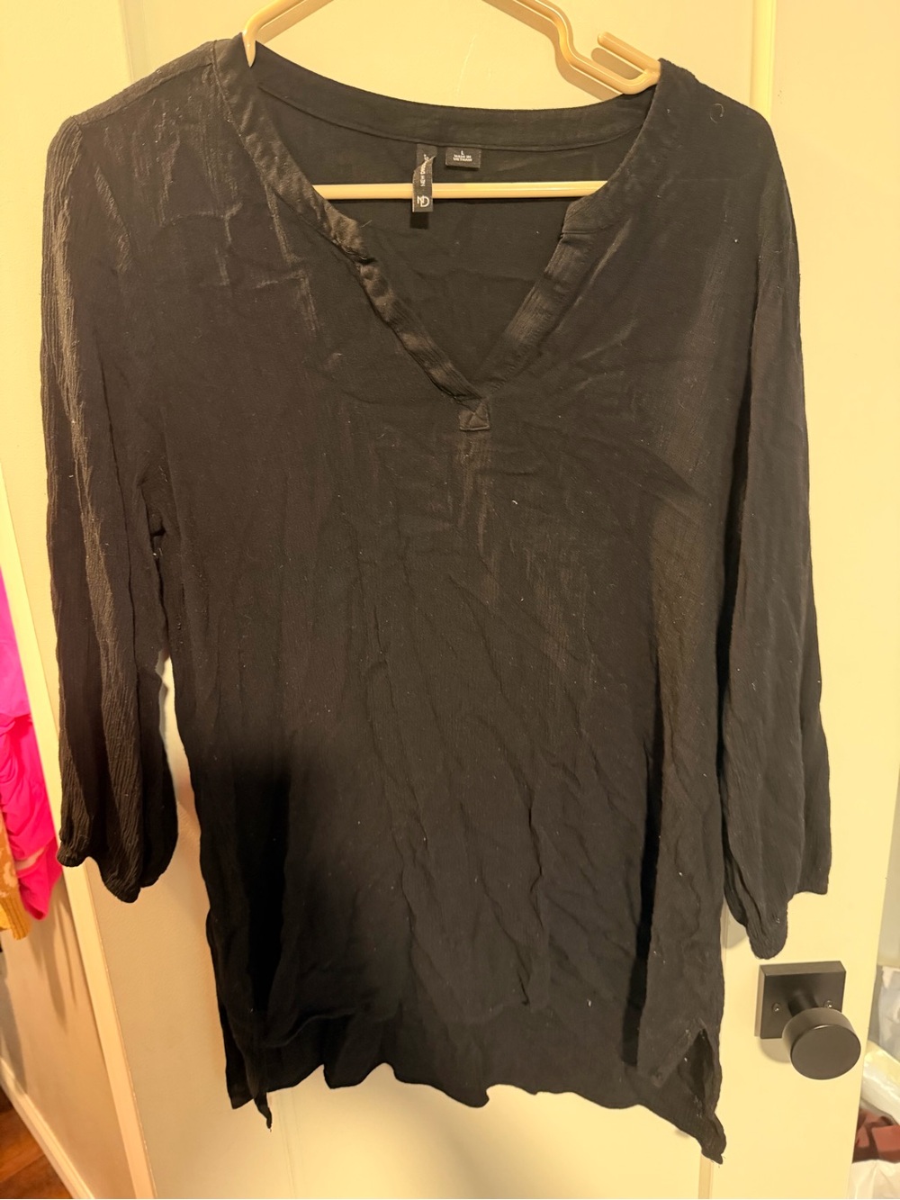 new directions Black Crinkled V-Neck Long Sleeve Top